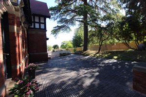 Photo 35- click for photo gallery